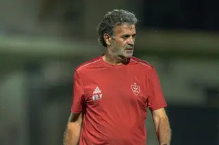 منافس الزمالك.. تقارير: الغموض يحيى بمستقبل مدرب مولودية الجزائر 29 أكتوبر 2026